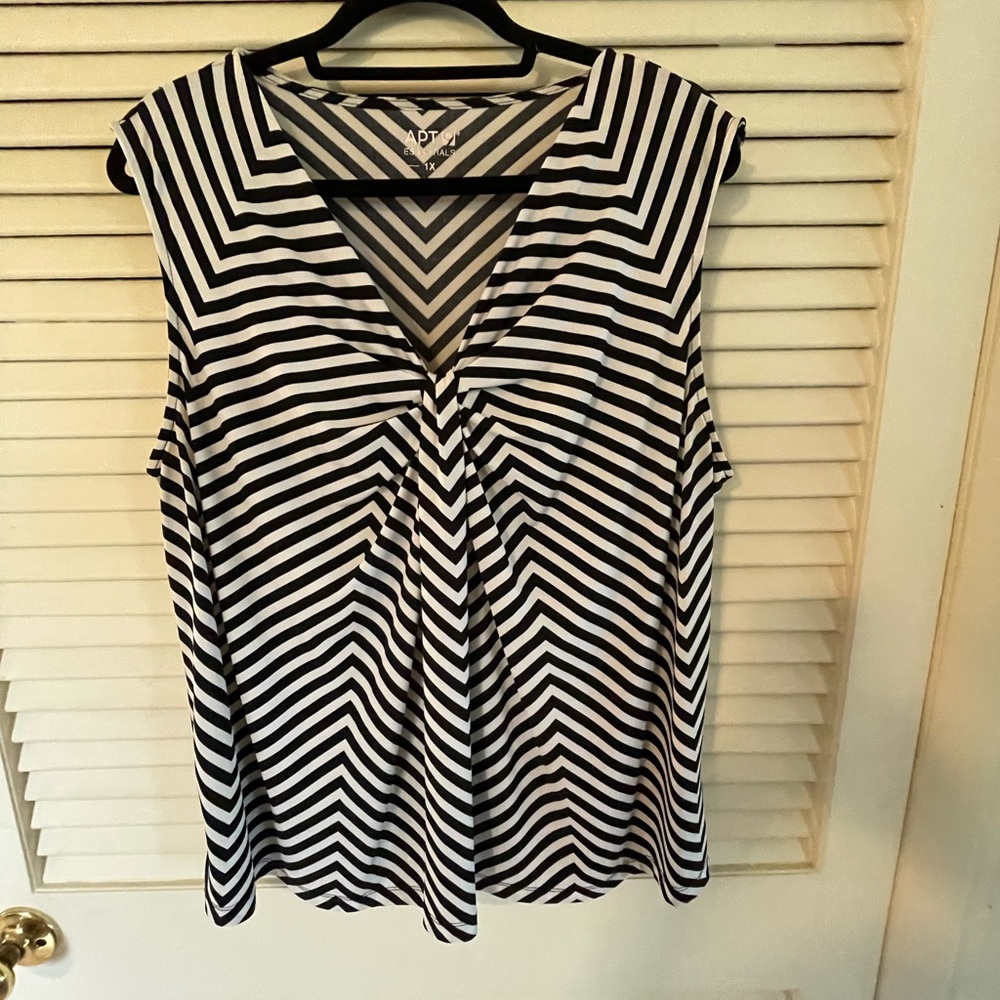 APT. 9 Women’s Top